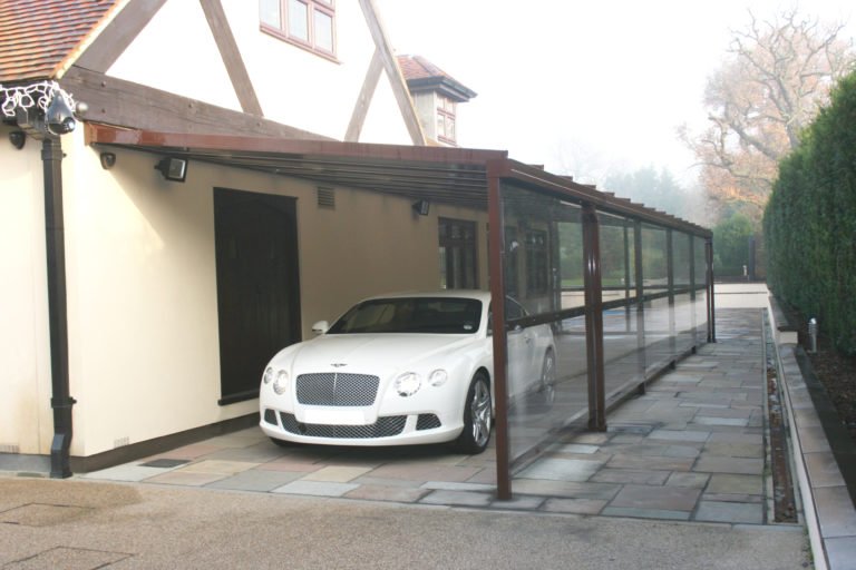 Car port Bentley